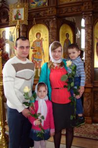 Поздравление  с днем святых Жен - Мироносиц  в храме и в Курском областном онкологическом диспансере